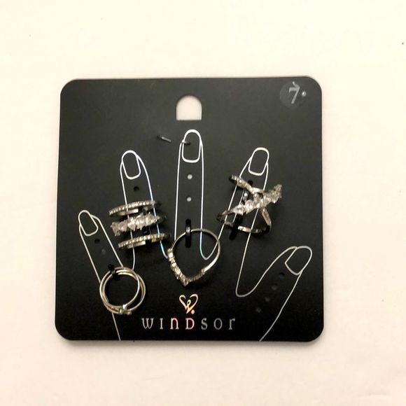 Rhinestone Silver color asst 4 rings brand new - Picture 1 of 4